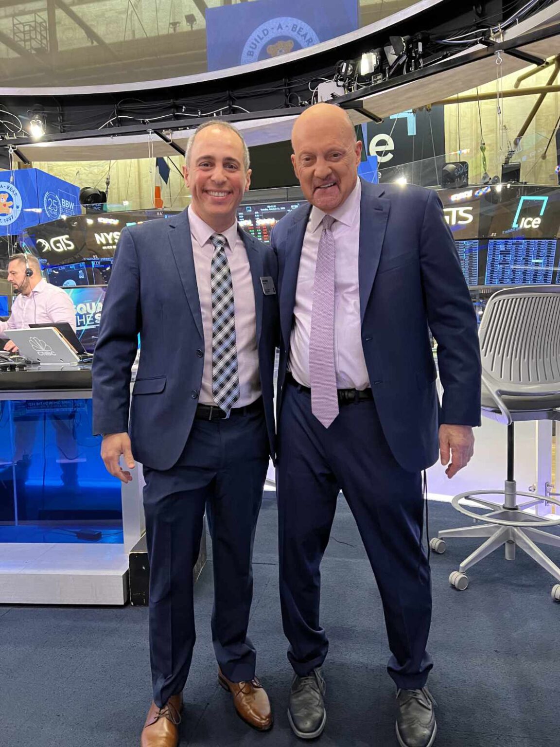 Adam Sarhan with Jim Cramer on the CNBC set at the New York Stock Exchange